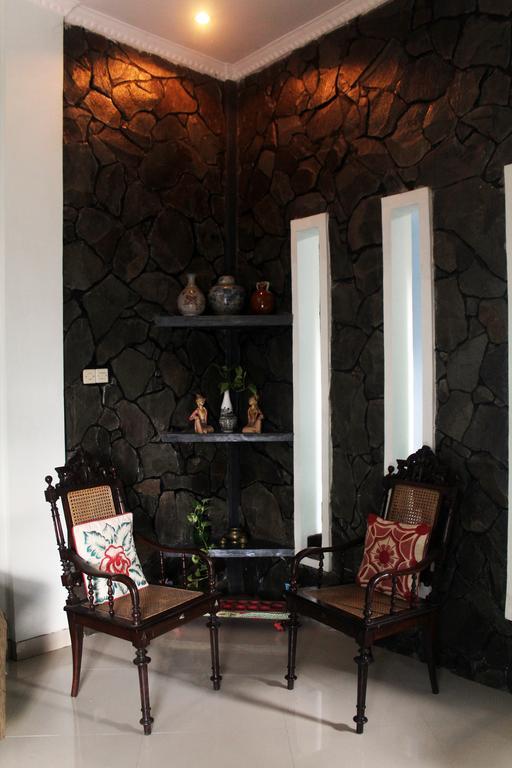 Griya Kedasih Guesthouse Yogyakarta Exterior foto